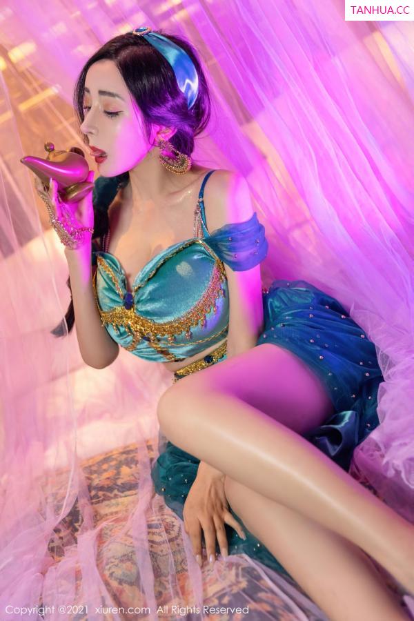 允薾  [XiuRen秀人网]高清写真图 2021.11.19 No.4243 允薾第16张图片